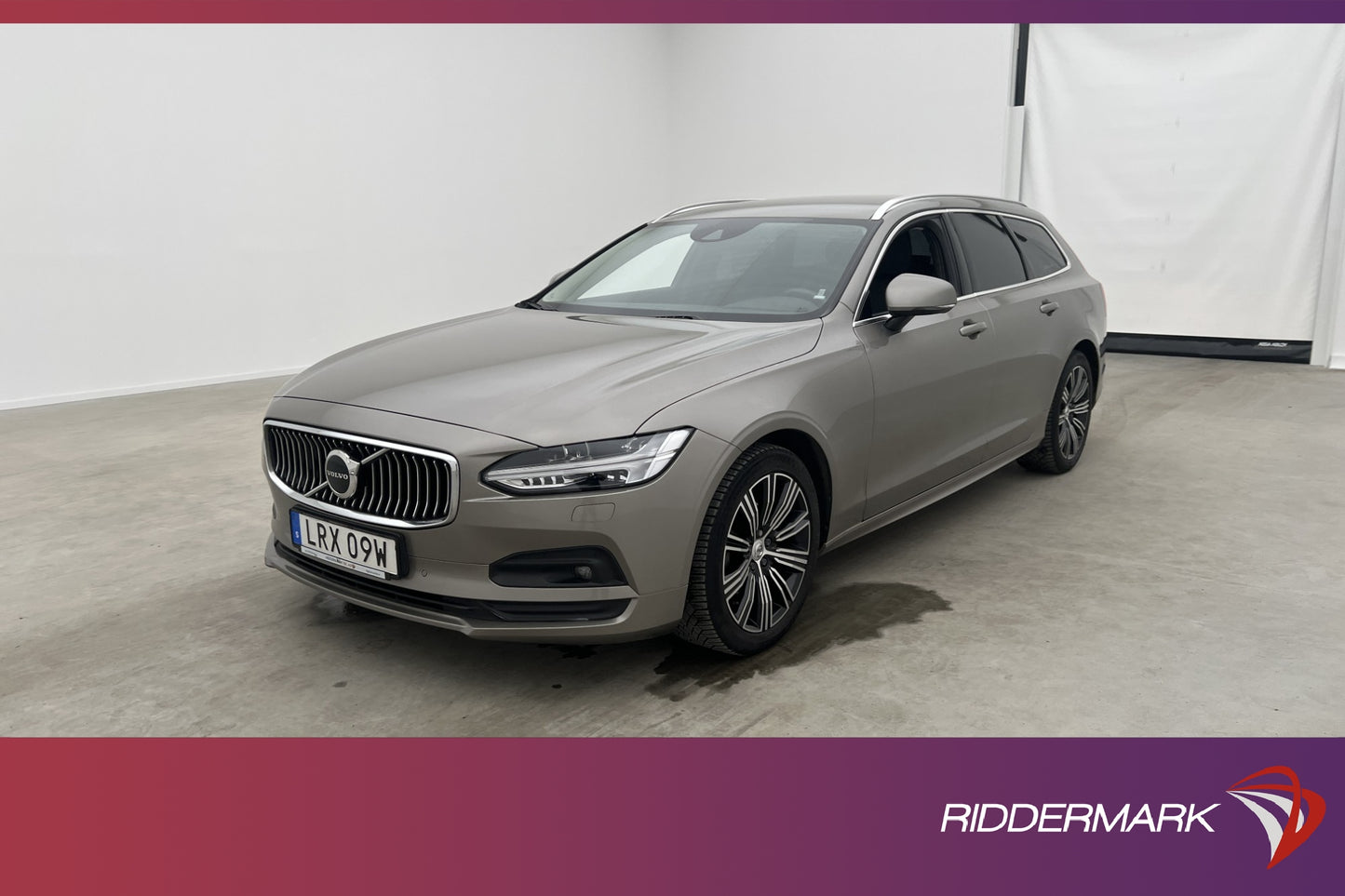 Volvo V90 B4 197hk Advanced VOC Värm H/K Kamera Navi CarPlay