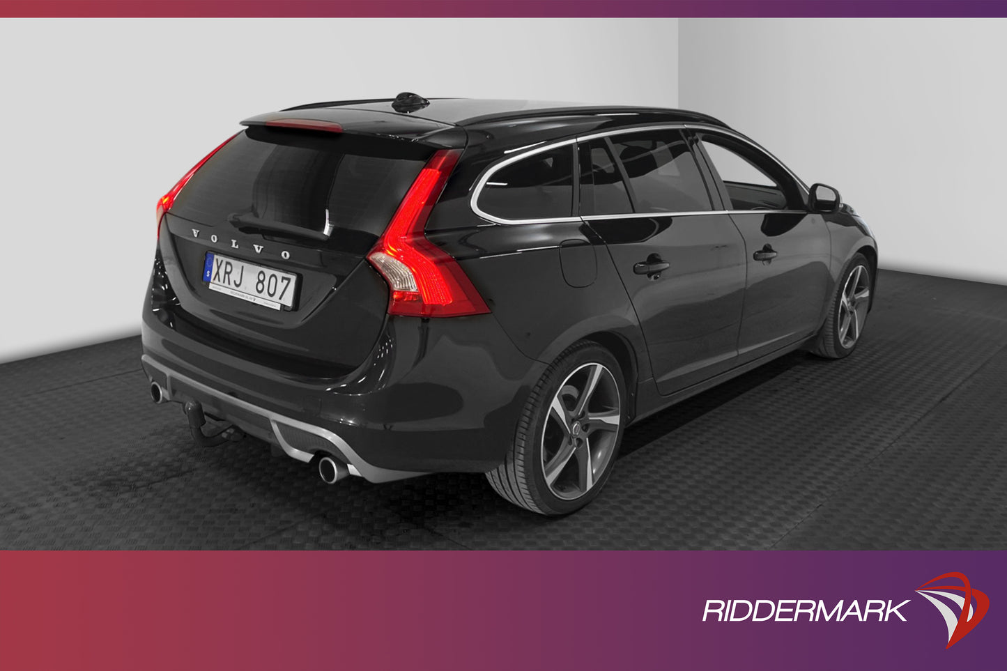 Volvo V60 D5 AWD 215hk R-Design VOC Värm Taklucka Navi Drag