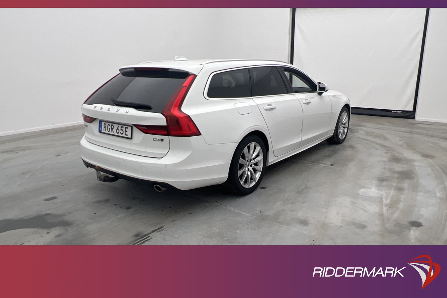 Volvo V90 D4 AWD 190hk VOC Värmare Kamera Keyless Drag MOMS