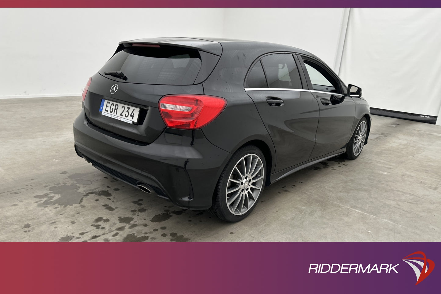 Mercedes-Benz A 180 122hk AMG Sport Halvskinn Välservad