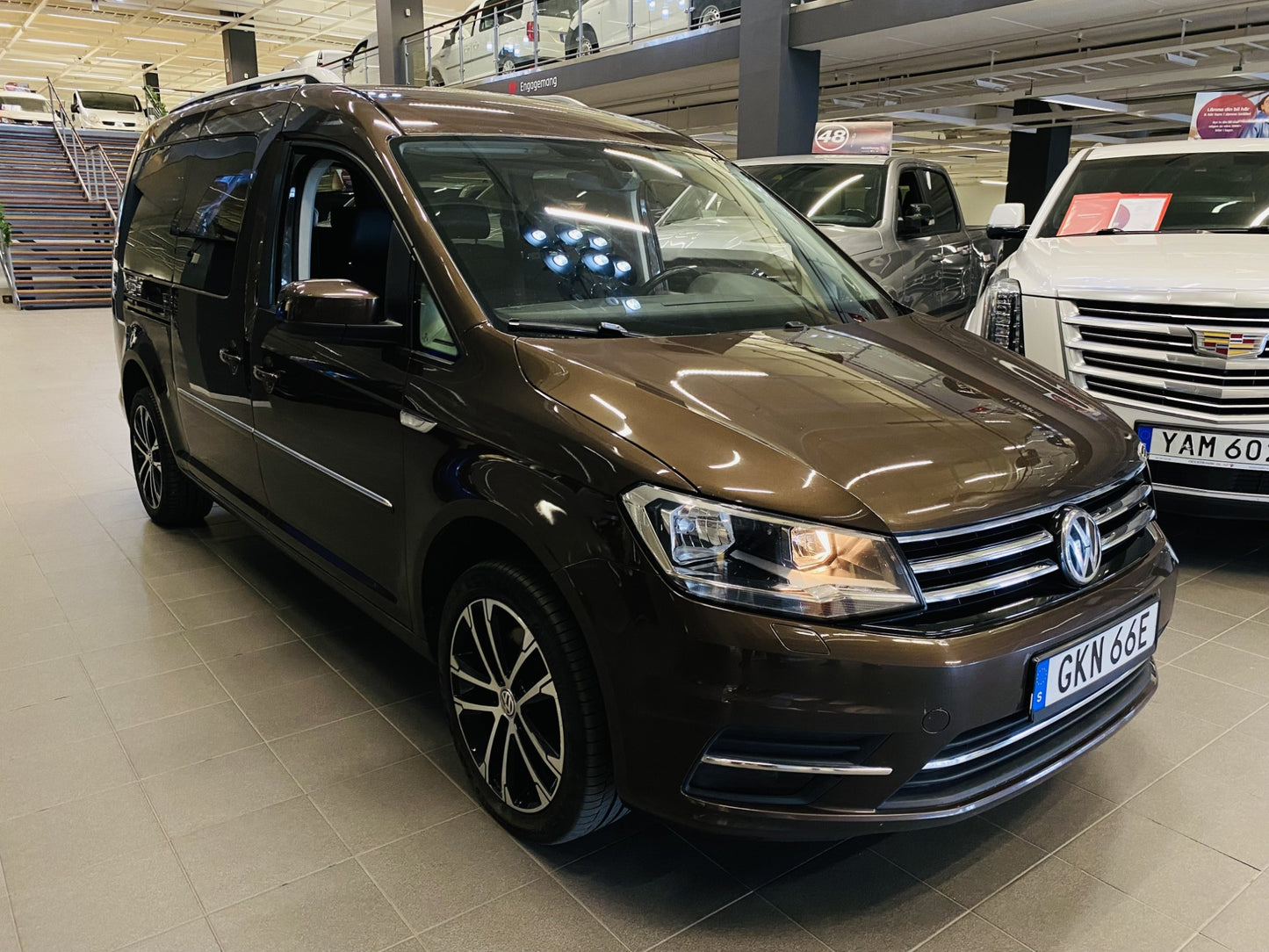 Volkswagen Caddy Maxi Life Highline 2.0TDI 150hk PDC 7-sits