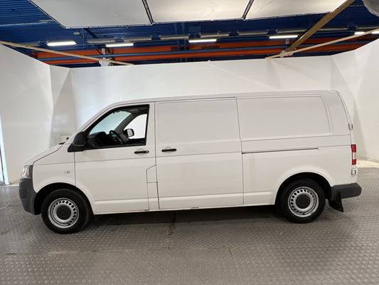 Volkswagen Transporter L2 2.0TDI 140hk DSG Drag Ny-Kamrem