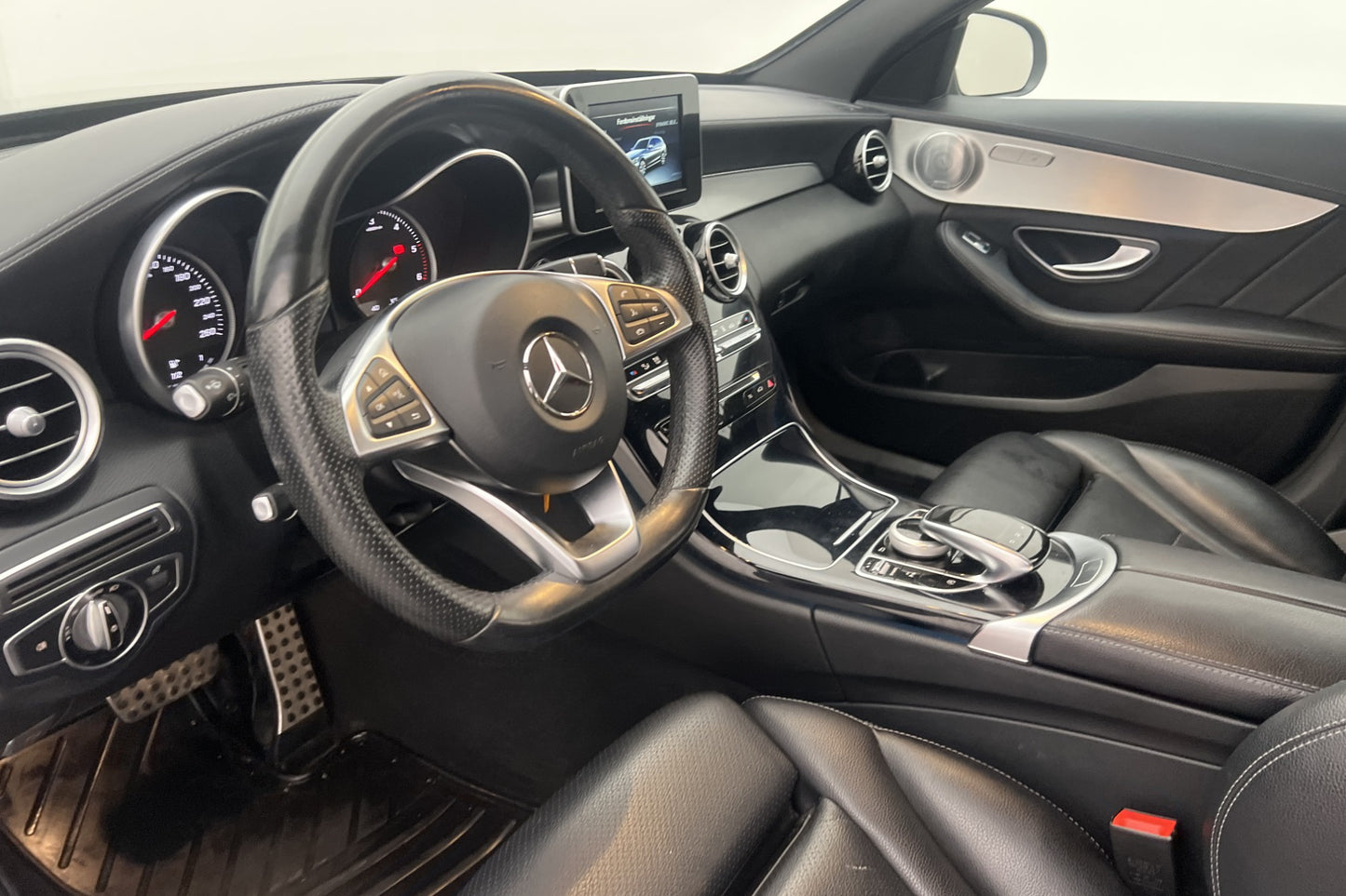 Mercedes-Benz C 220 T d 4M 170hk AMG Burmester Värm Kamera