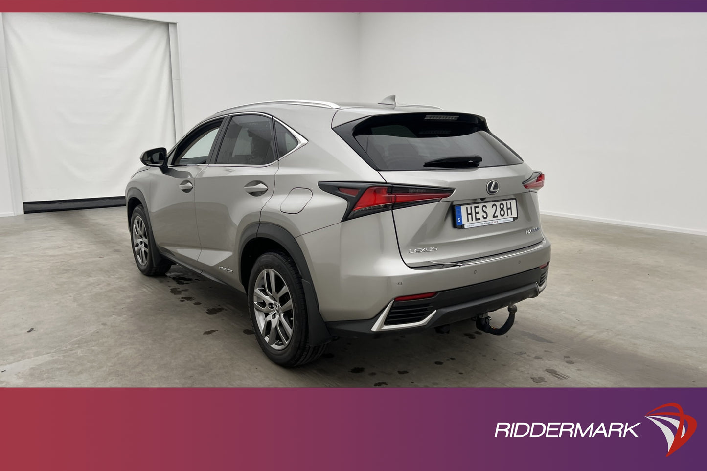 Lexus NX 300h AWD 197hk Executive Kamera Navi Skinn Drag