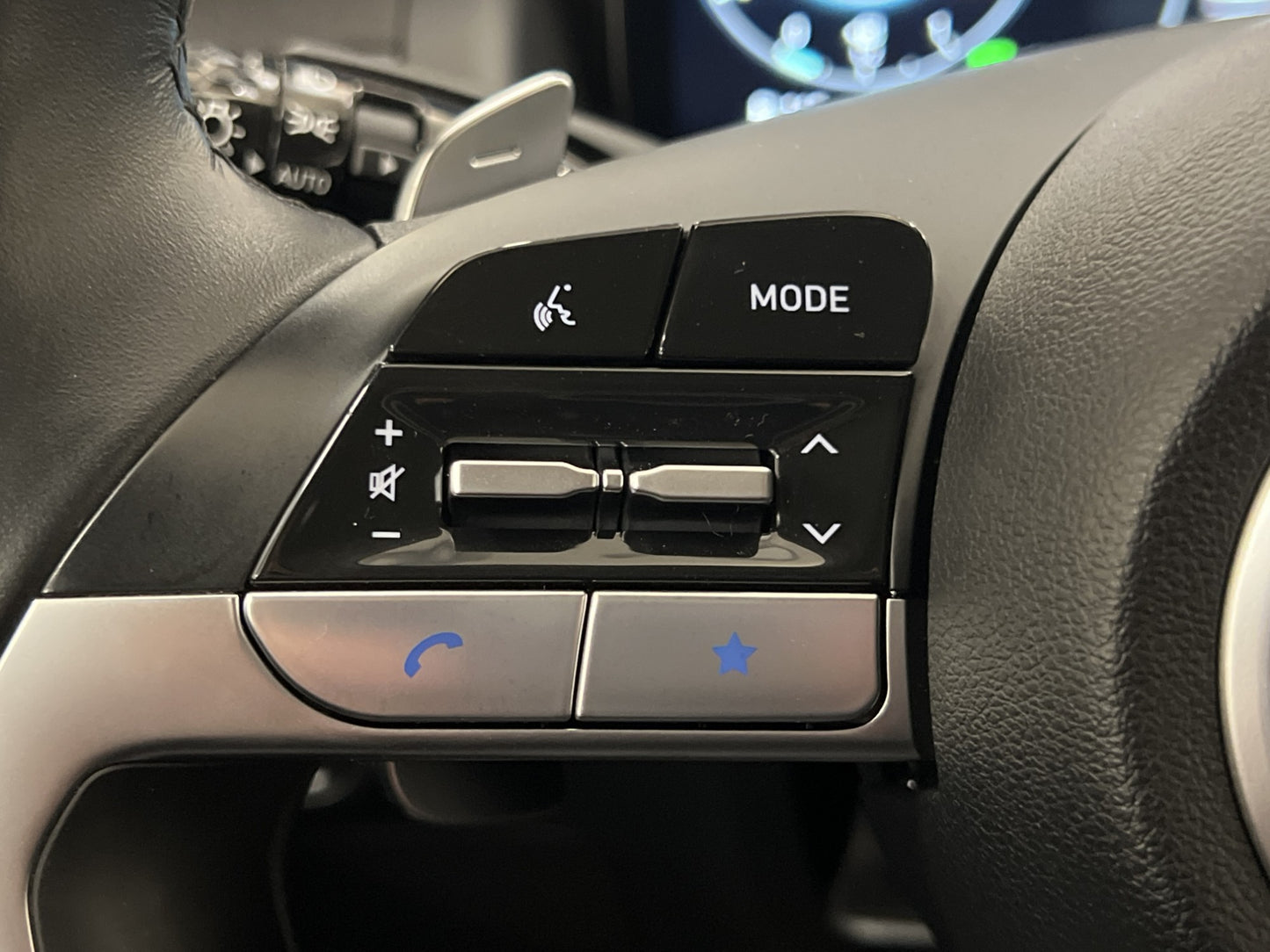 Hyundai Tucson Hybrid AWD Essential CarPlay Kamera Navi