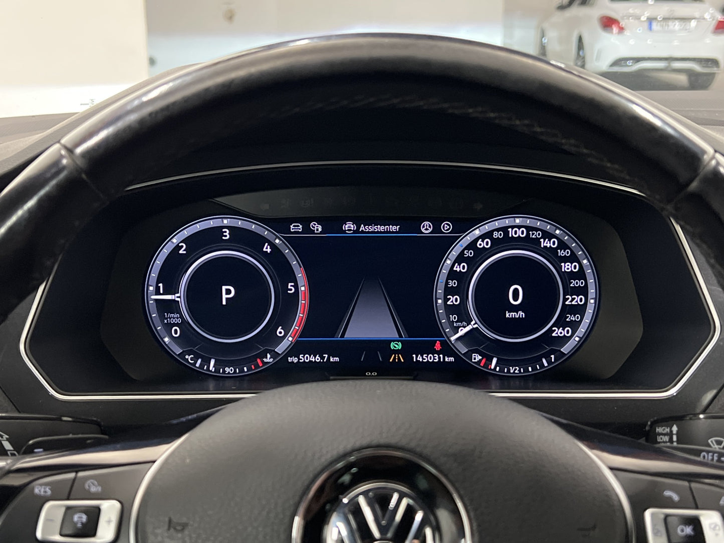 Volkswagen Tiguan 4M 190hk R-Line Cockpit Värm Dynaudio Drag