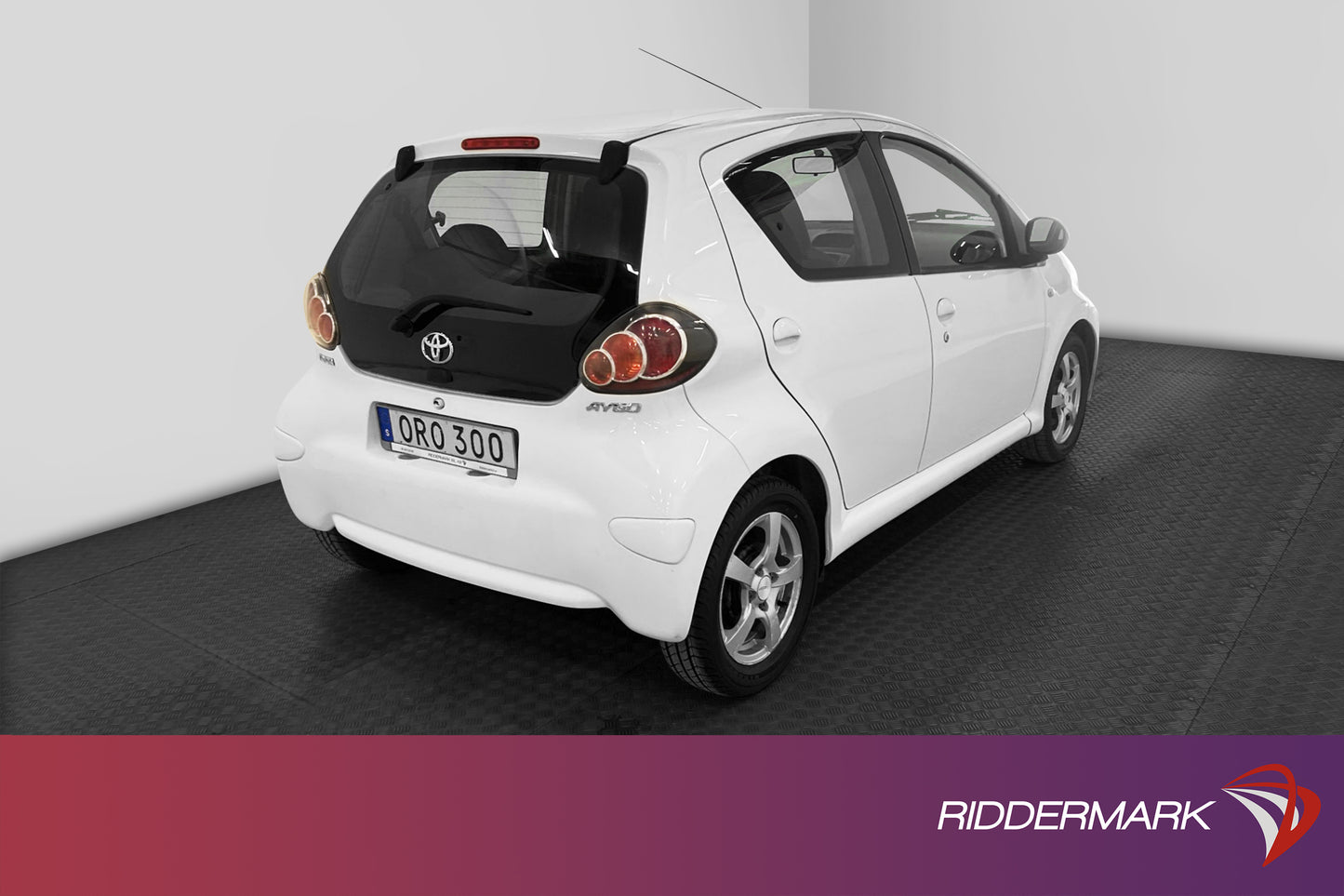 Toyota Aygo 1.0 VVT-i MultiMode 68hk 360kr Skatt Välservad