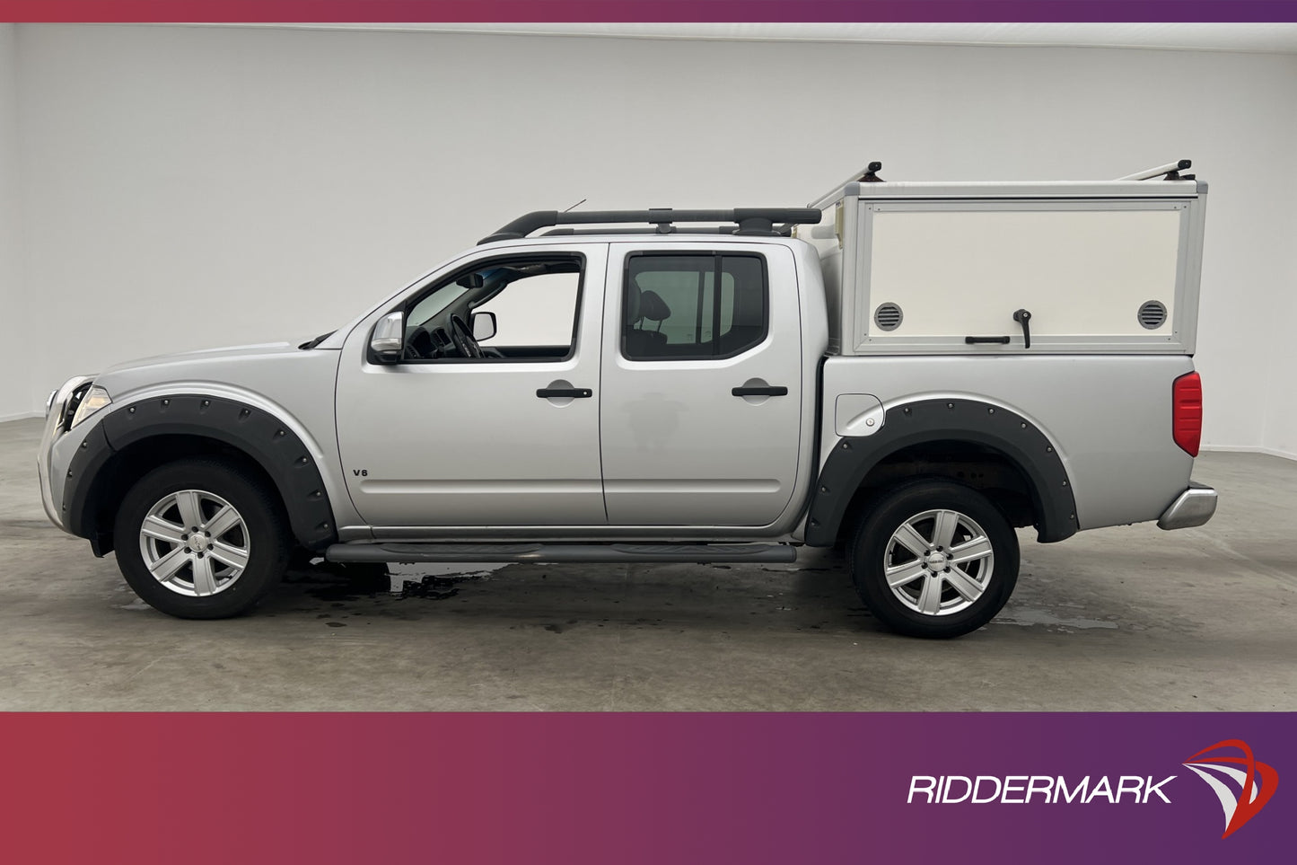 Nissan Navara 3.0dCi V6 4x4 Dragkrok B-Kamera Skinn Moms