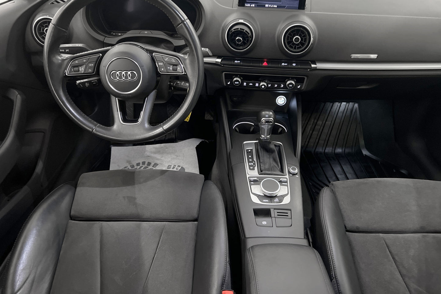 Audi A3 Sportback 1.5 TFSI 150hk Cockpit Navigation Nyservad