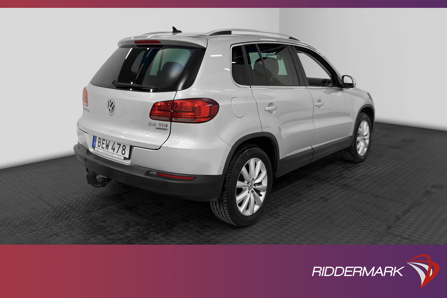 Volkswagen Tiguan 2.0 TDI 4M D-Värm Pano Skinn B-Kamera Navi