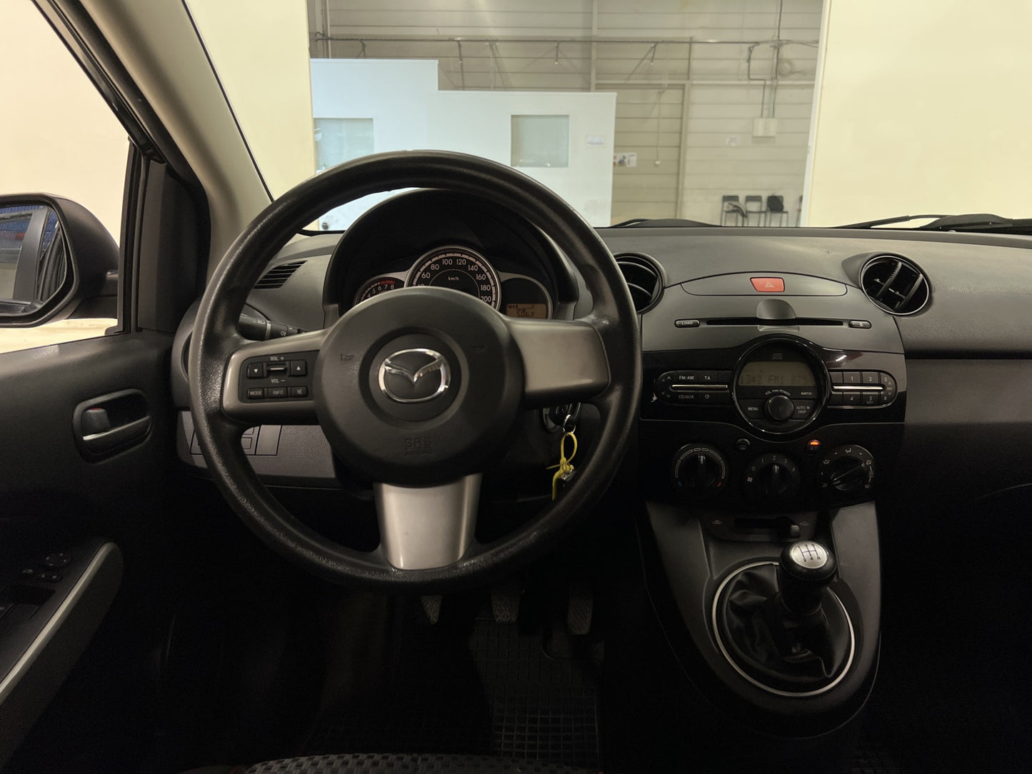 Mazda 2 1.3 MZR 84hk Lågskatt Nyservad