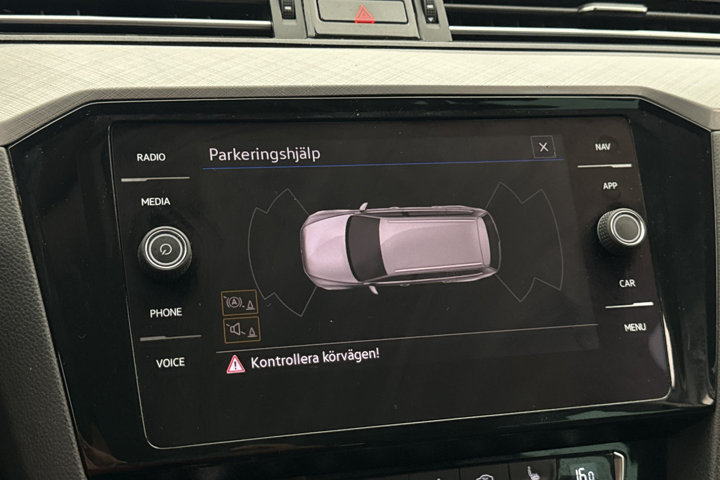 Volkswagen Passat 1.5 TSI 150hk Sensorer GPS CarPlay Välserv