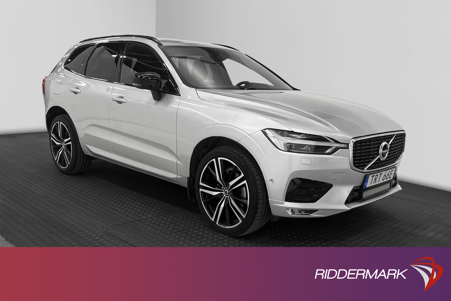 Volvo XC60 B5 AWD 235hk R-Design VoC Pano Skinn 360-Kam Drag