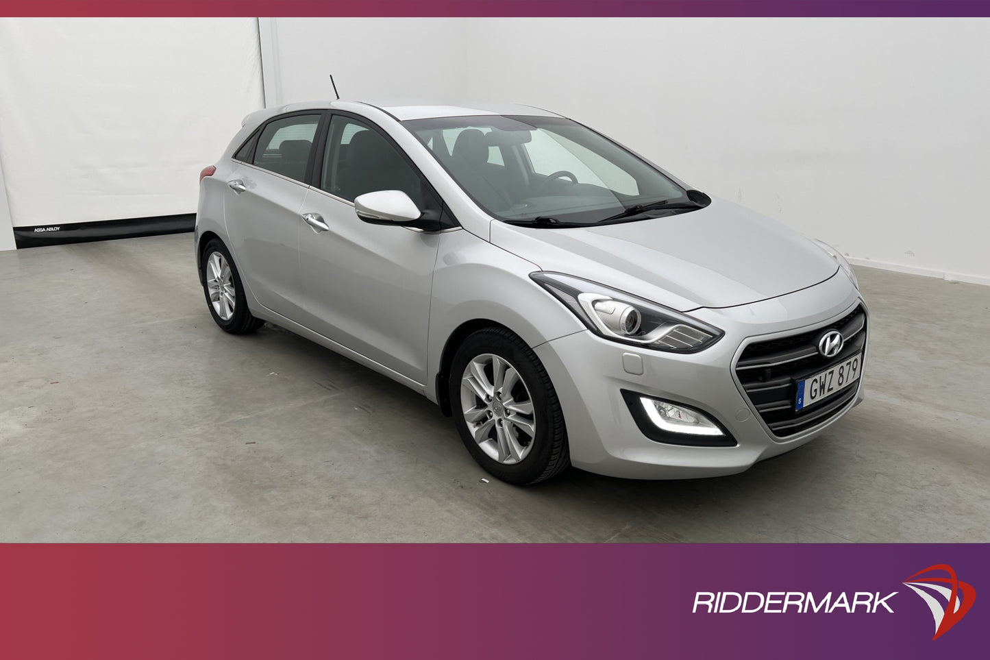 Hyundai i30 CRDi 136hk Premium Värmare Kamera Navi Välservad