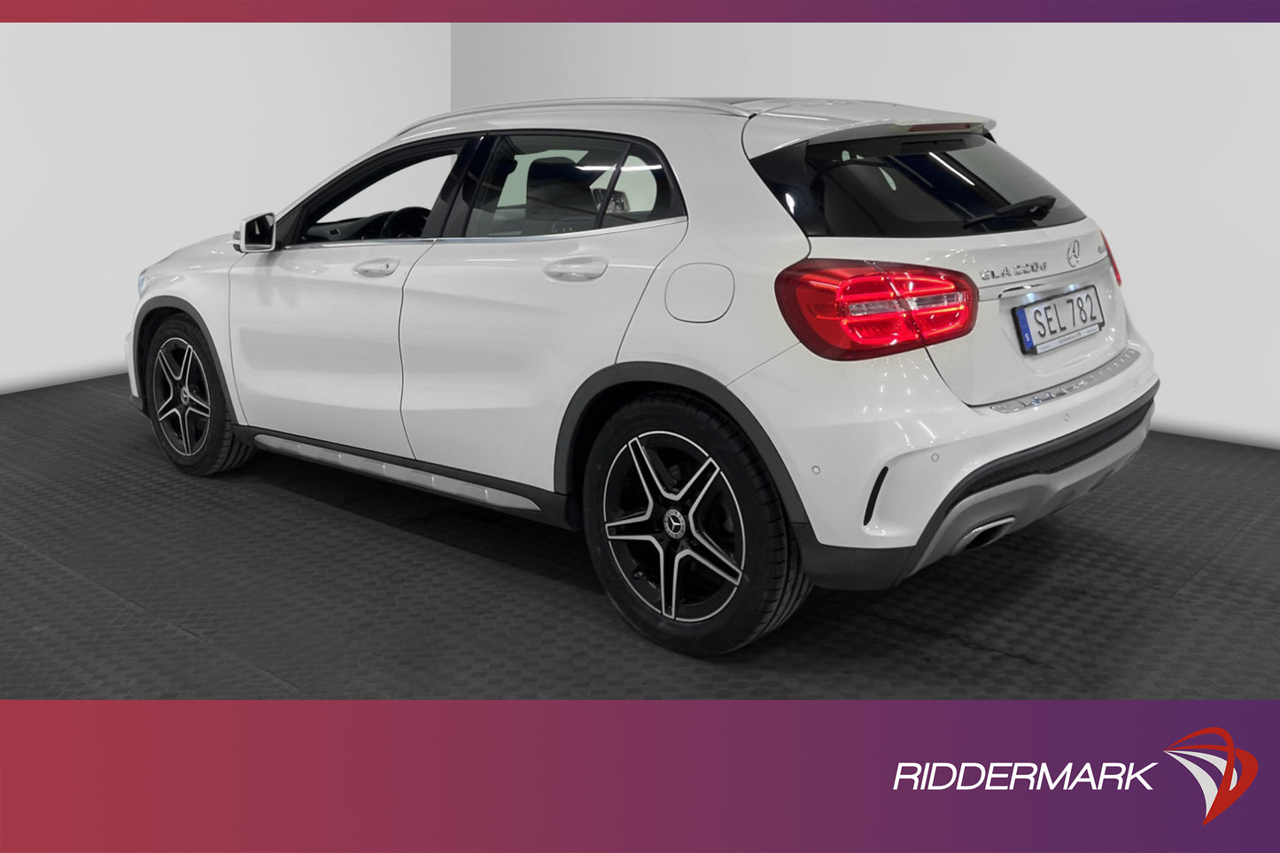 Mercedes-Benz GLA 220 d 4M 177hk AMG Pano H/K B-kamera Navi