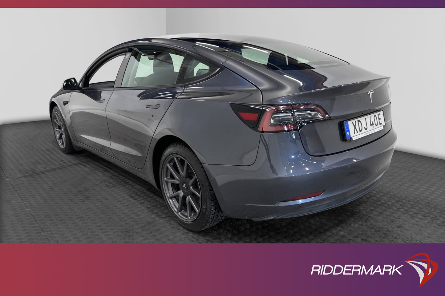 Tesla Model 3 Long Range AWD 440hk Pano Kamera Skinn Sv.Såld