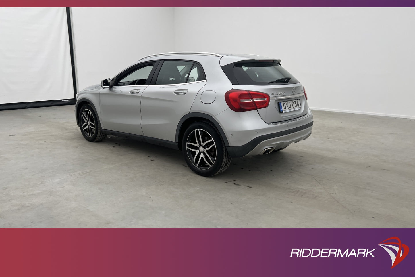 Mercedes-Benz GLA 250 4M B-kamera Navi P-sensorer 211hk