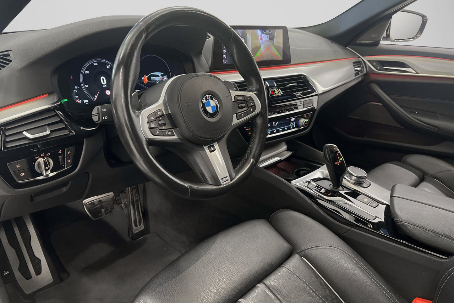 BMW  530i 252hk xDrive Innovation Pano H/K 360° Navi Skinn