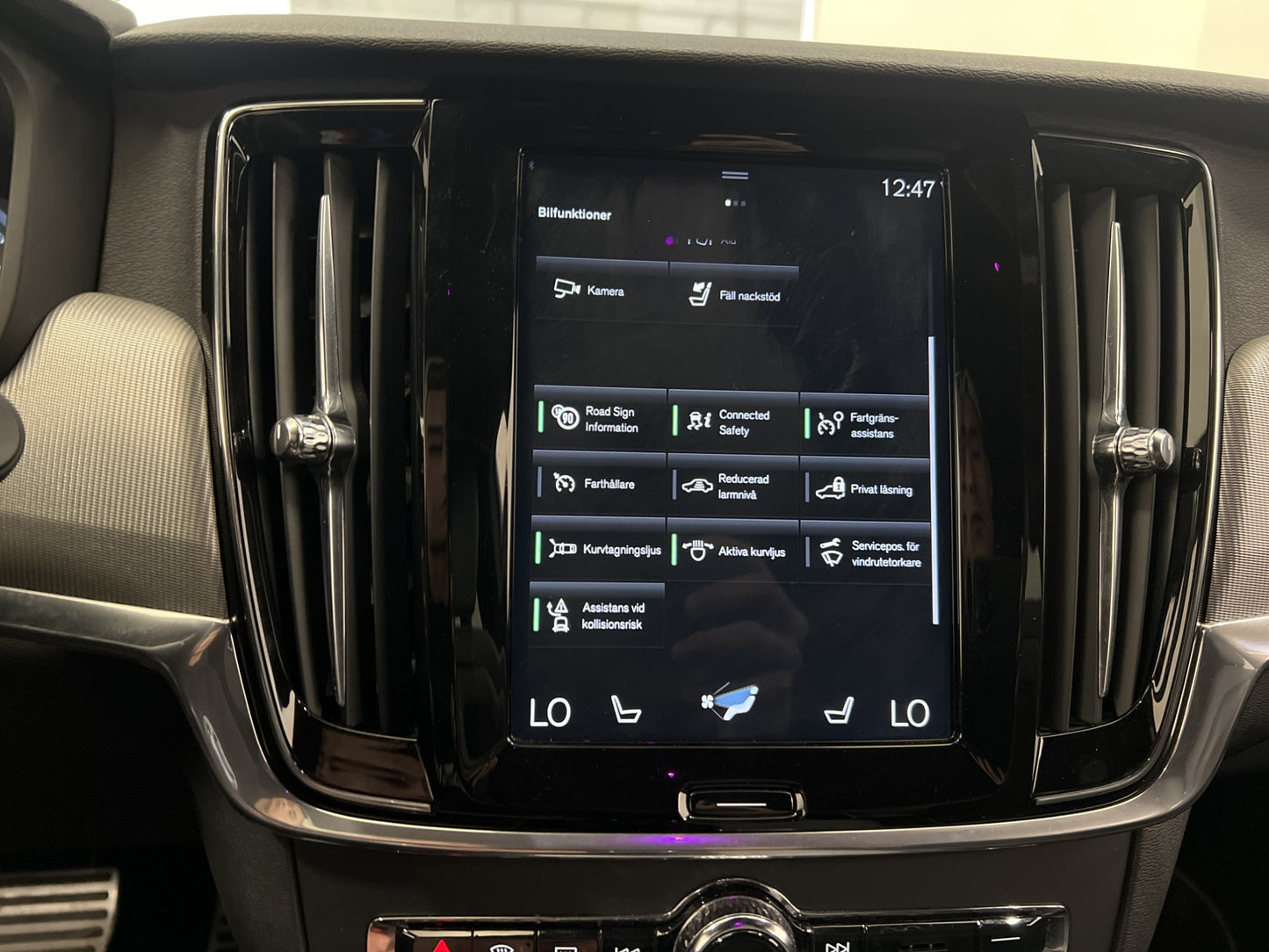 Volvo V90 T4 190hk R-Design VOC Värm BLIS Dragkrok Carplay