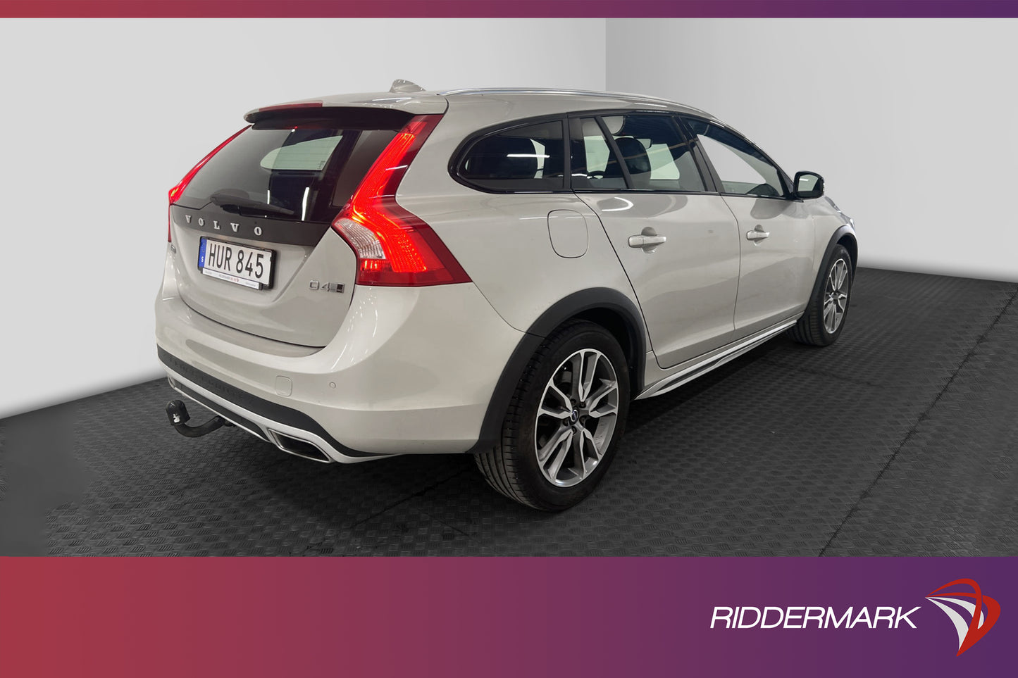 Volvo V60 Cross Country D4 190hk AWD Summum D-Värm VOC Skinn