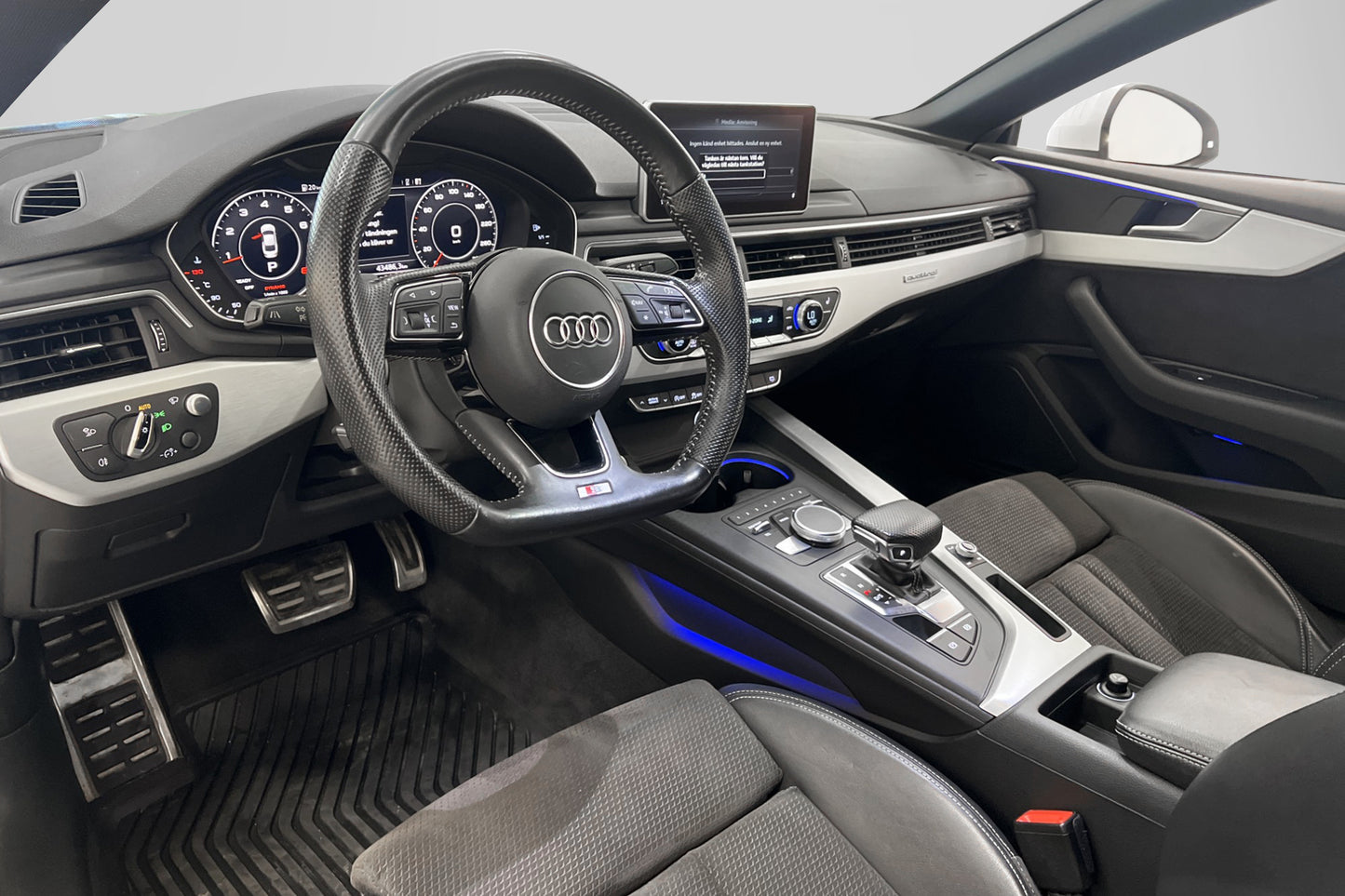 Audi A5 Coupé Quattro S-Line Cockpit HuD Navi Matrix 252hk