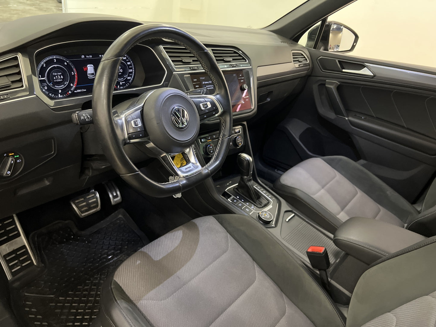 Volkswagen Tiguan 2.0 TDI 4M R-Line Cockpit D-Värm B-Kamera