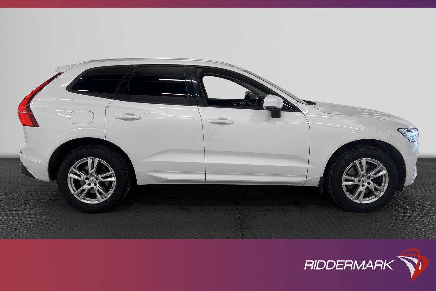 Volvo XC60 T5 250hk AWD Momentum Pano B-värm Blis