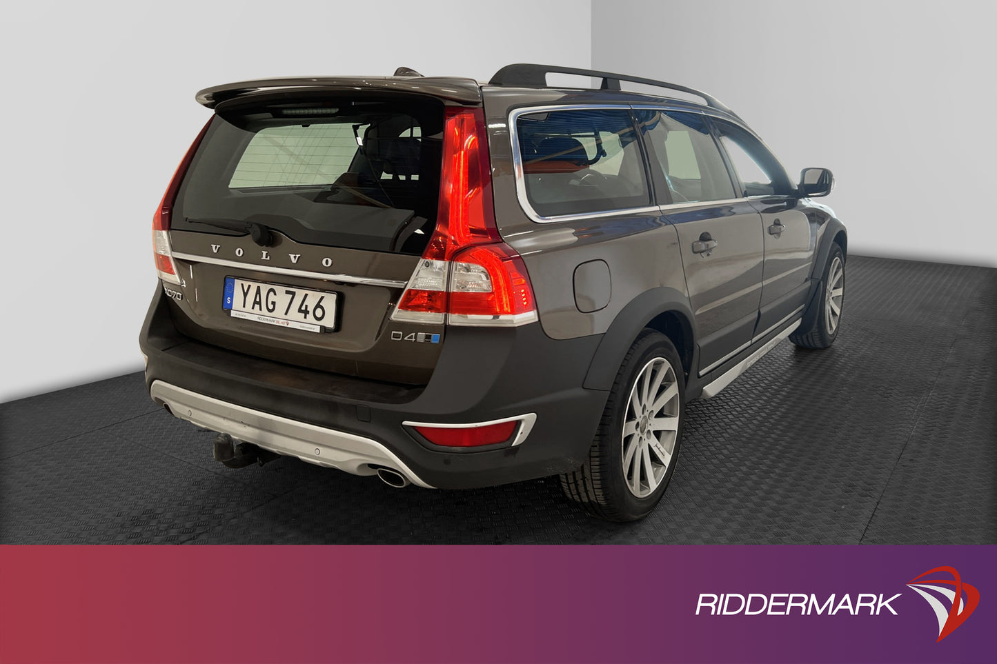 Volvo XC70 D4 181hk AWD Summum D-värm Kamera VOC Drag