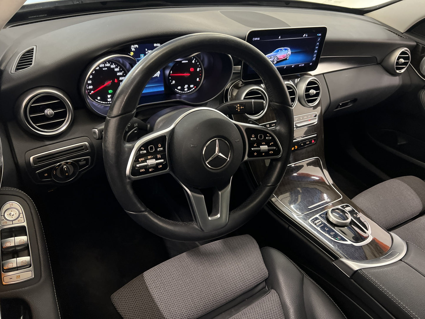 Mercedes-Benz C 220 T d 194hk Värmare Burmester Kamera MOMS