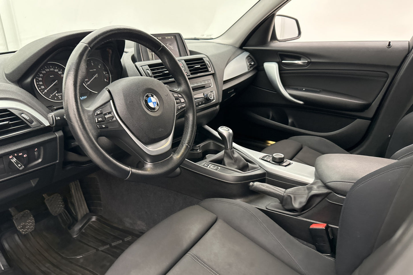 BMW 118 d 5-dörrar 143hk Sport line Sensorer Farthållare