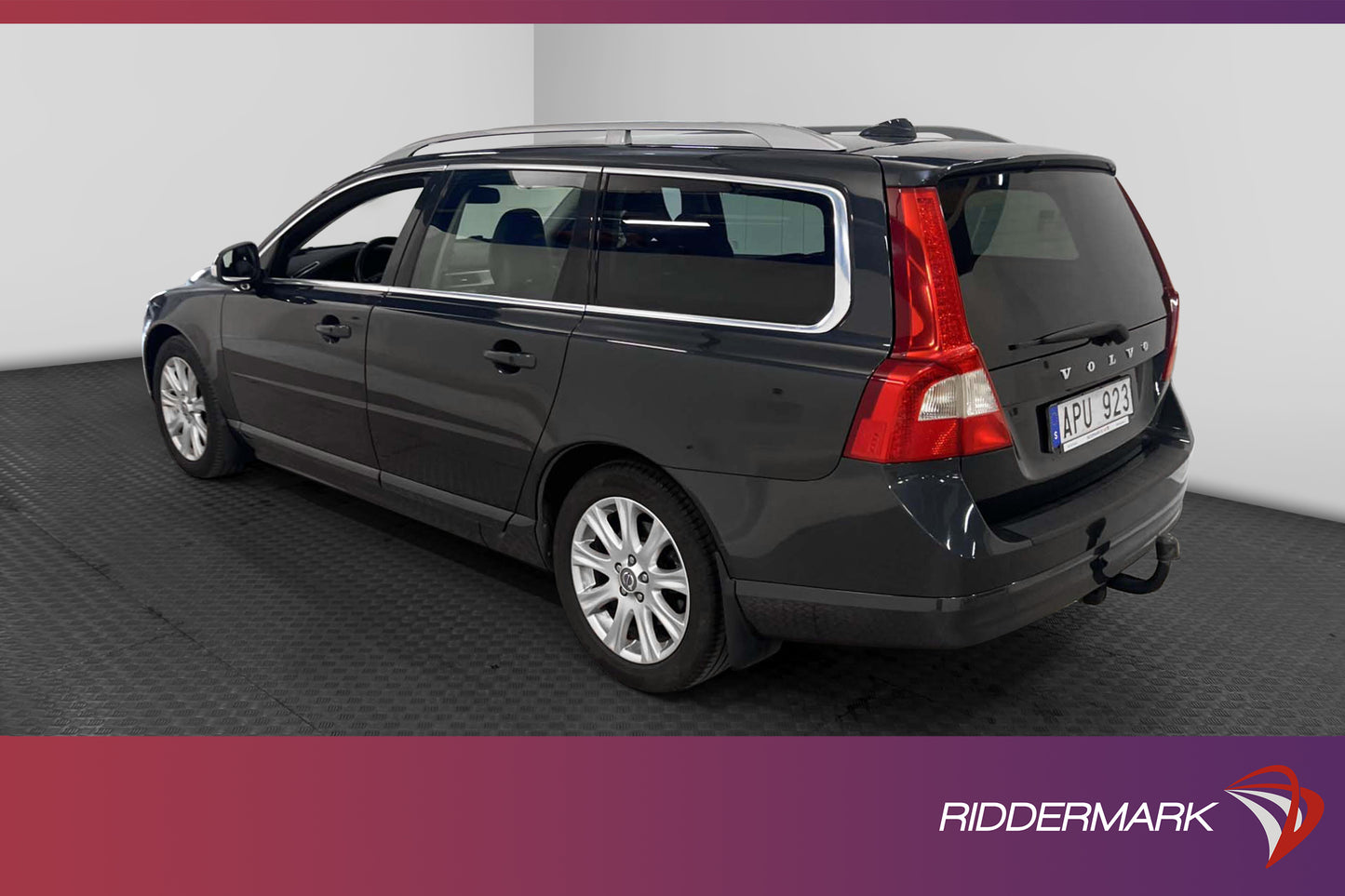 Volvo V70 2.4D 163hk Summum Nyservad P-värme Drag Skinn BLIS