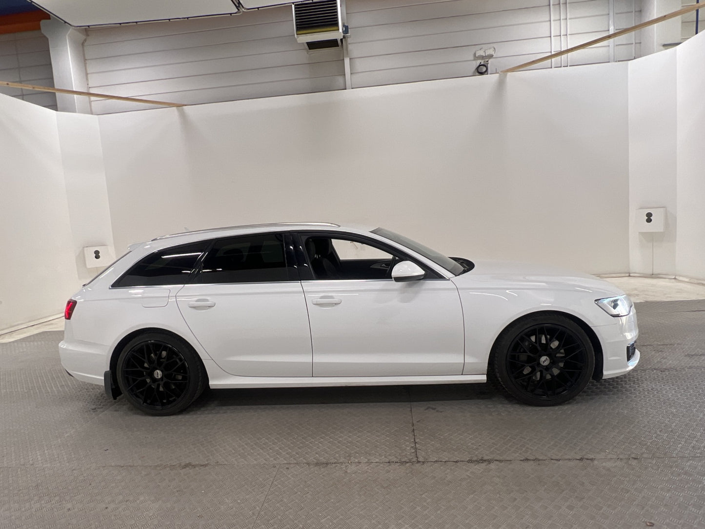 Audi A6 Avant 3.0TDI V6 Quattro 218hk D-värmare Drag 20" PDC