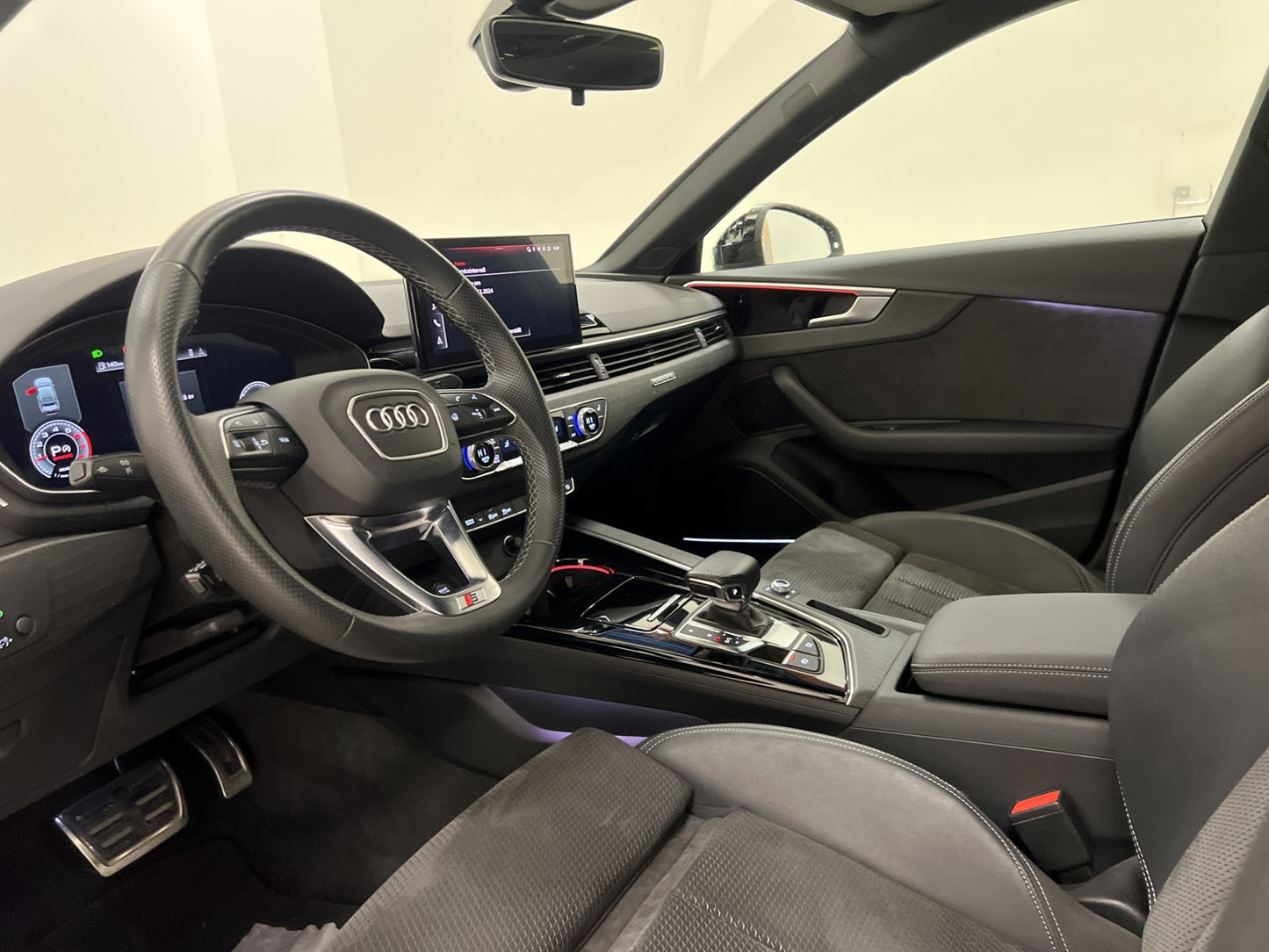 Audi A4 Sedan 40 TFSI Q S-Line Cockpit B&O Värm Matrix Drag