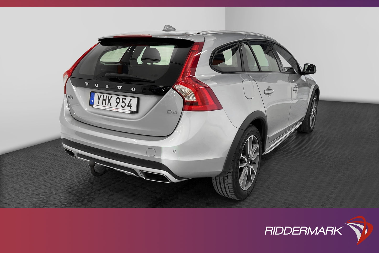 Volvo V60 Cross Country D4 Summum VOC Värmare Drag Skinn