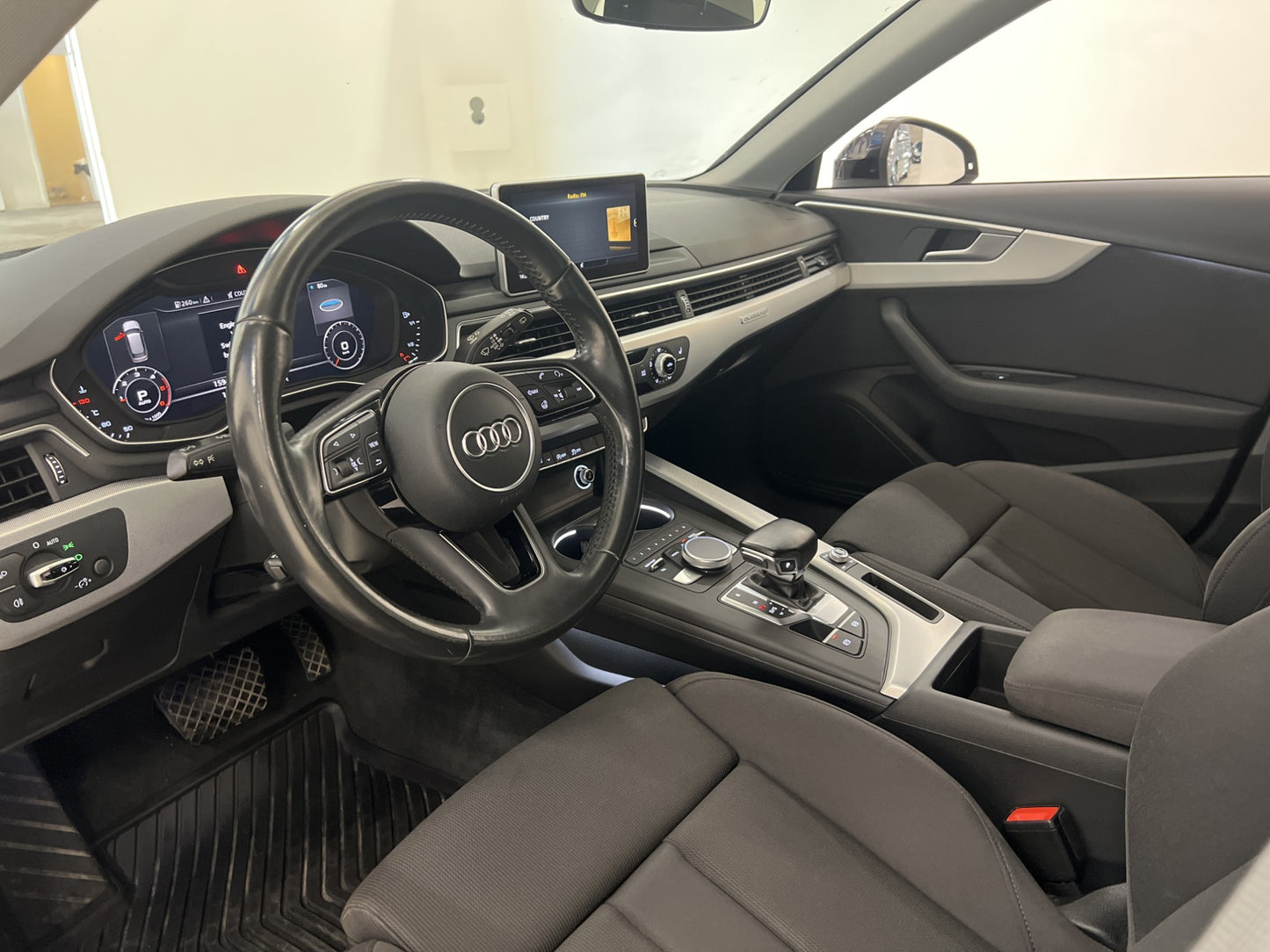 Audi A4 2.0 TDI quattro 190hk Cockpit Drag P-sensor Nyservad