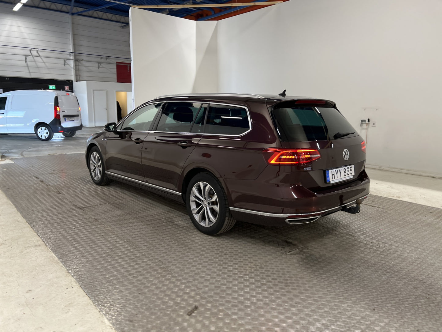 Volkswagen Passat GTE 218hk Active info Drag PVärm BKamera