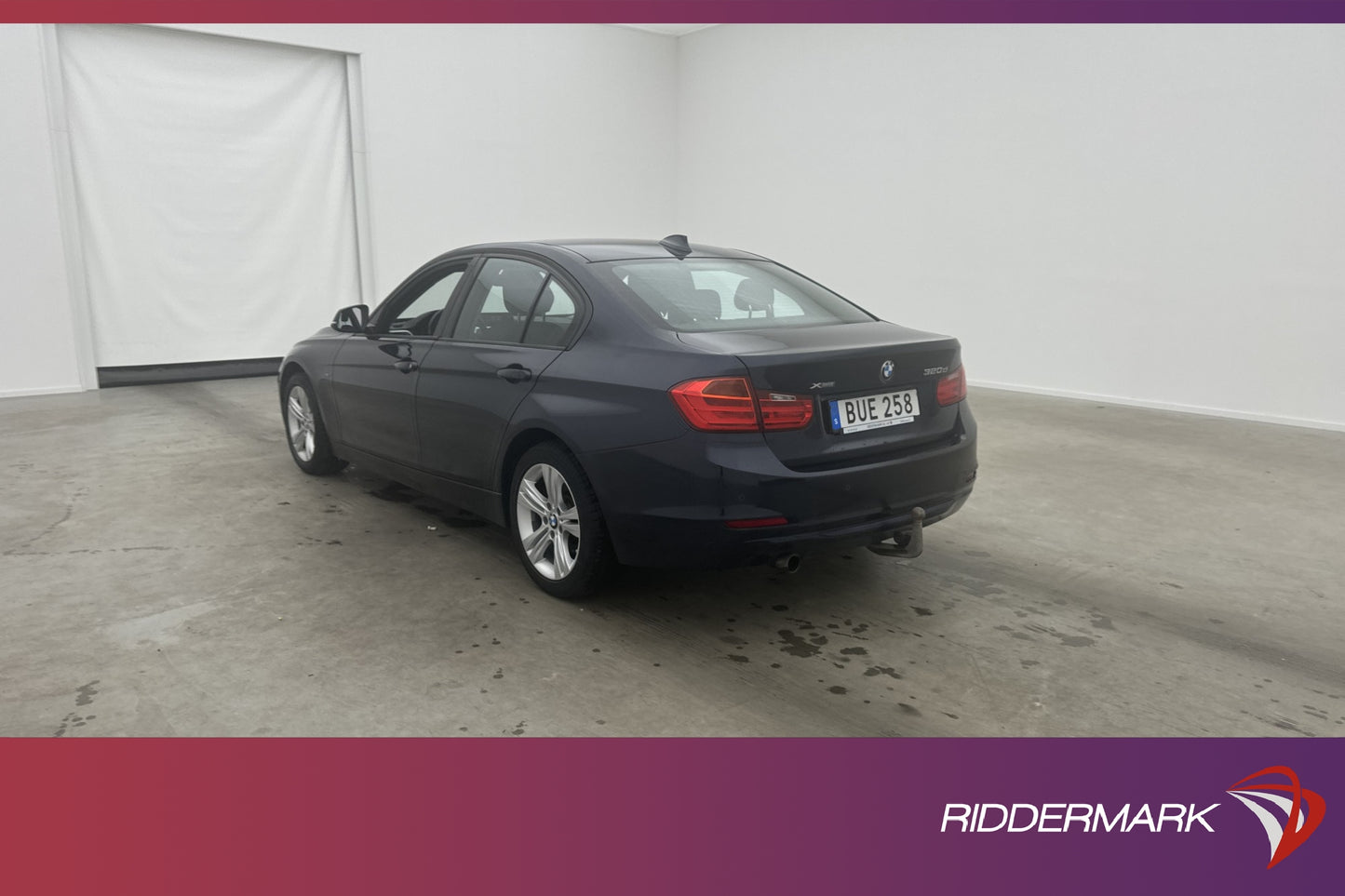 BMW 320 d xDrive Sedan Sport line HiFi Sensorer Dragkrok