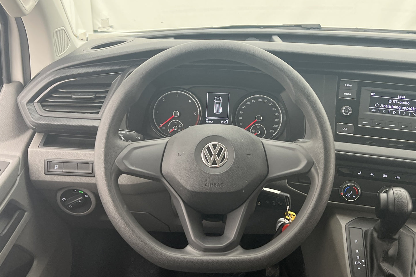 Volkswagen Transporter Kombi Lång 2.0TDI 9-Sits PDC Moms