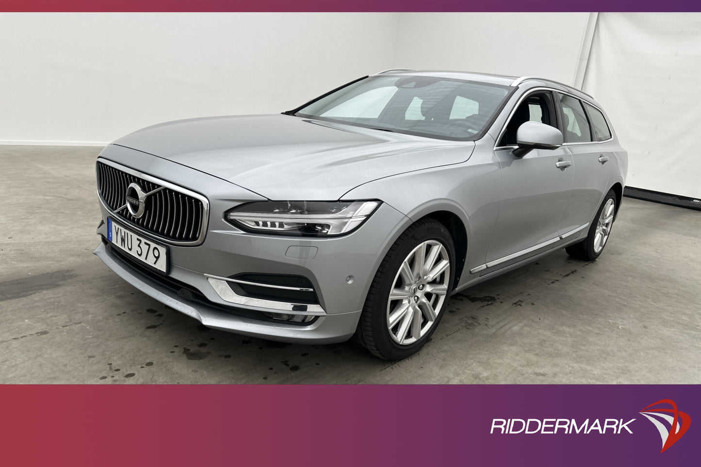 Volvo V90 D3 AWD Inscription VOC Pano B&W Luft 360° Drag