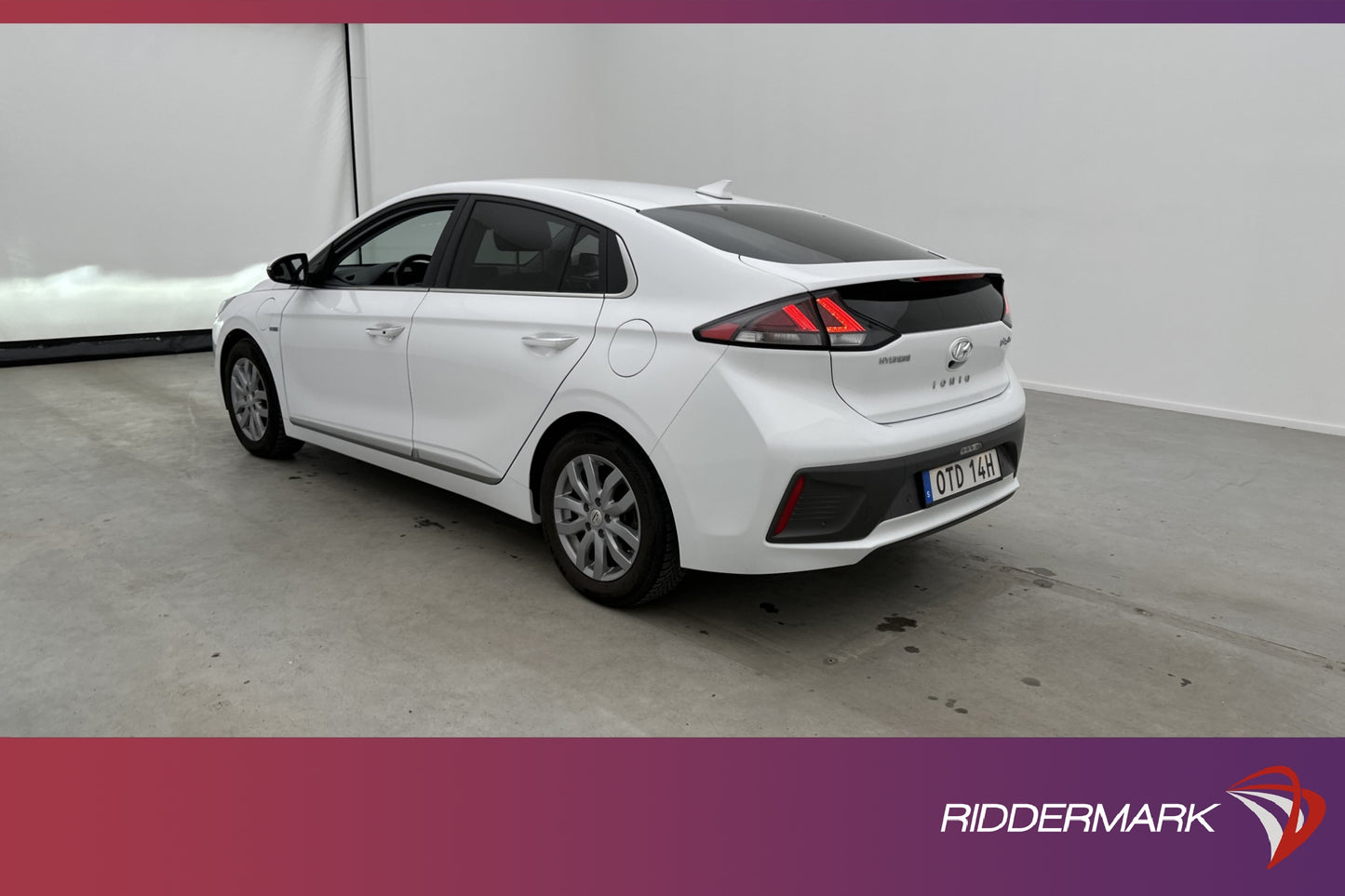 Hyundai Ioniq Plug-in 164hk Trend Värm Kamera Navi Rattvärme