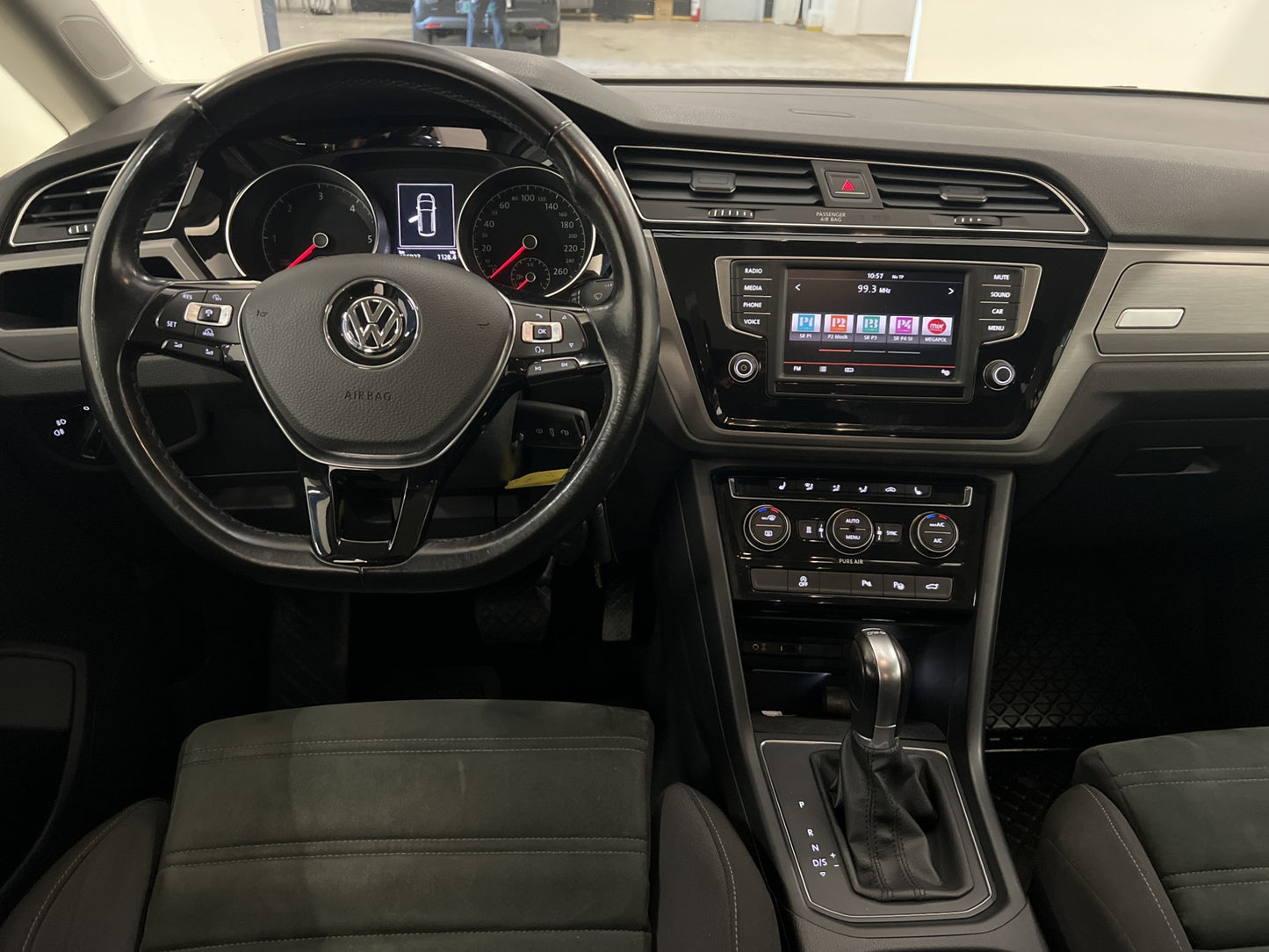 Volkswagen Touran 2.0 TDI 150hk Comfort 7-sits Värmare Drag