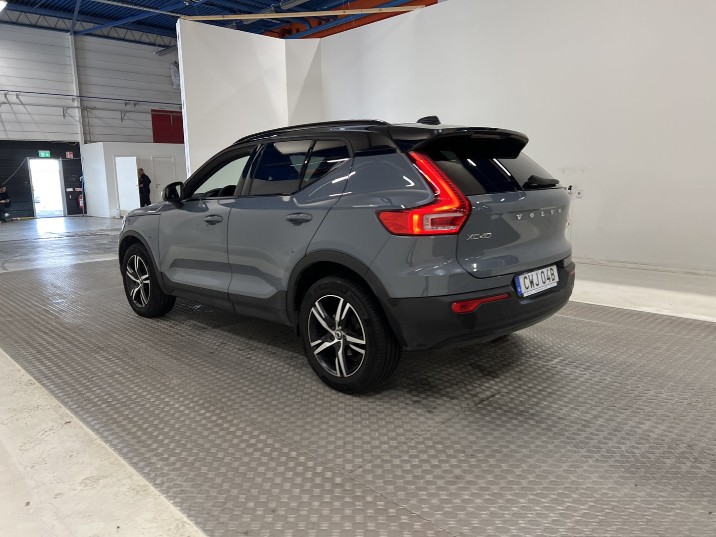 Volvo XC40 T2 129hk R-Design VOC Värmare Kamera Navi Carplay