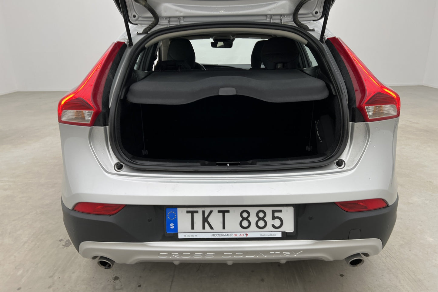 Volvo V40 Cross Country D3 150hk Momentum D-värm VOC Navi