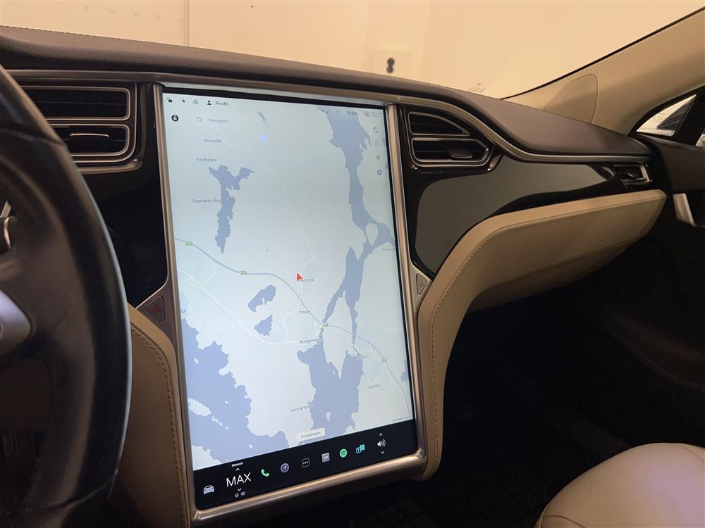 Tesla Model S 85 378hk Svensksåld Panorama Backkamera