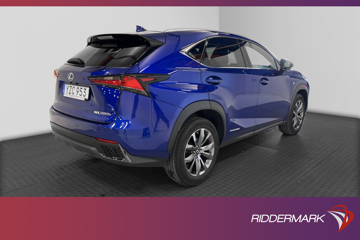 Lexus NX 300h AWD 2.5 ECVT F Sport B-kamera Keyless Navi