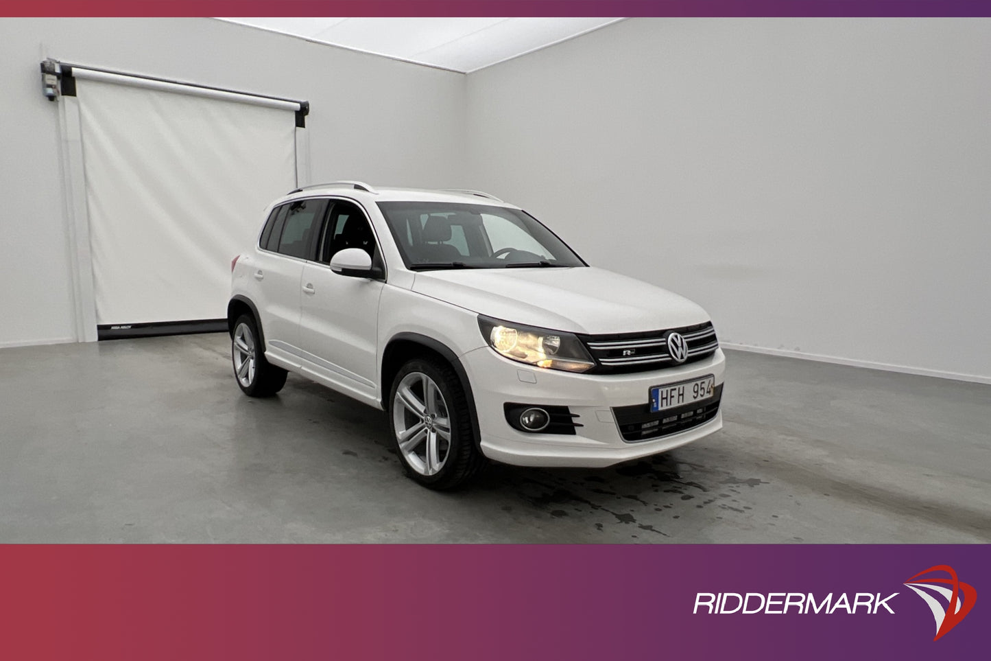 Volkswagen Tiguan 1.4 TSI 160hk 4M R-Line M-Värmare B-Kamera