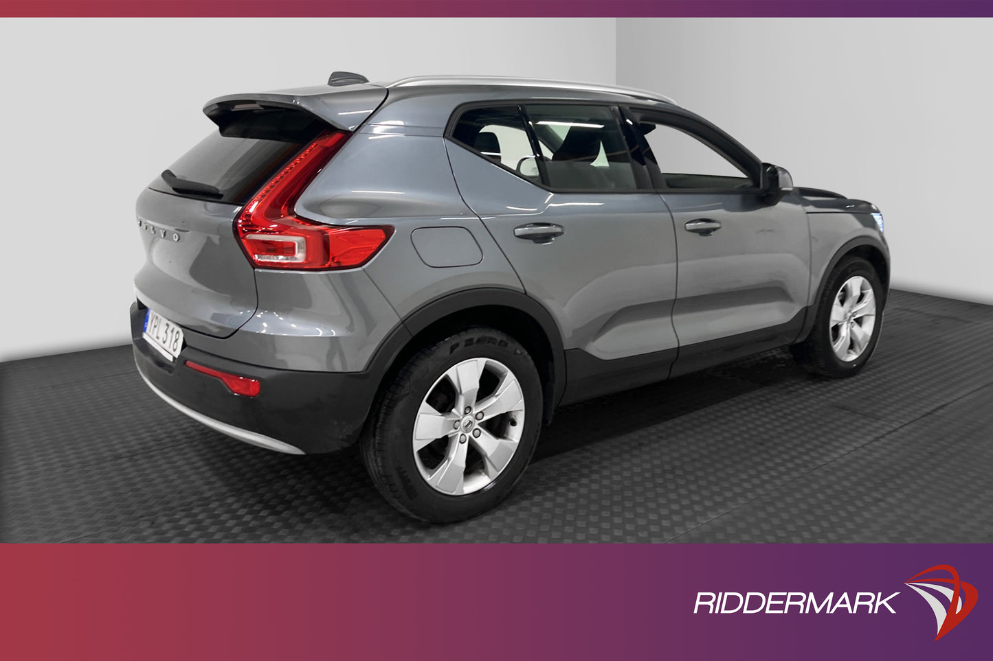 Volvo XC40 T3 156hk Momentum Pano VOC Sensorer Välservad