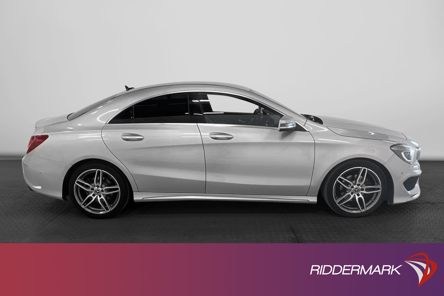 Mercedes-Benz CLA 200 AMG B-Kamera 2 Brukare 0.45L/Mil