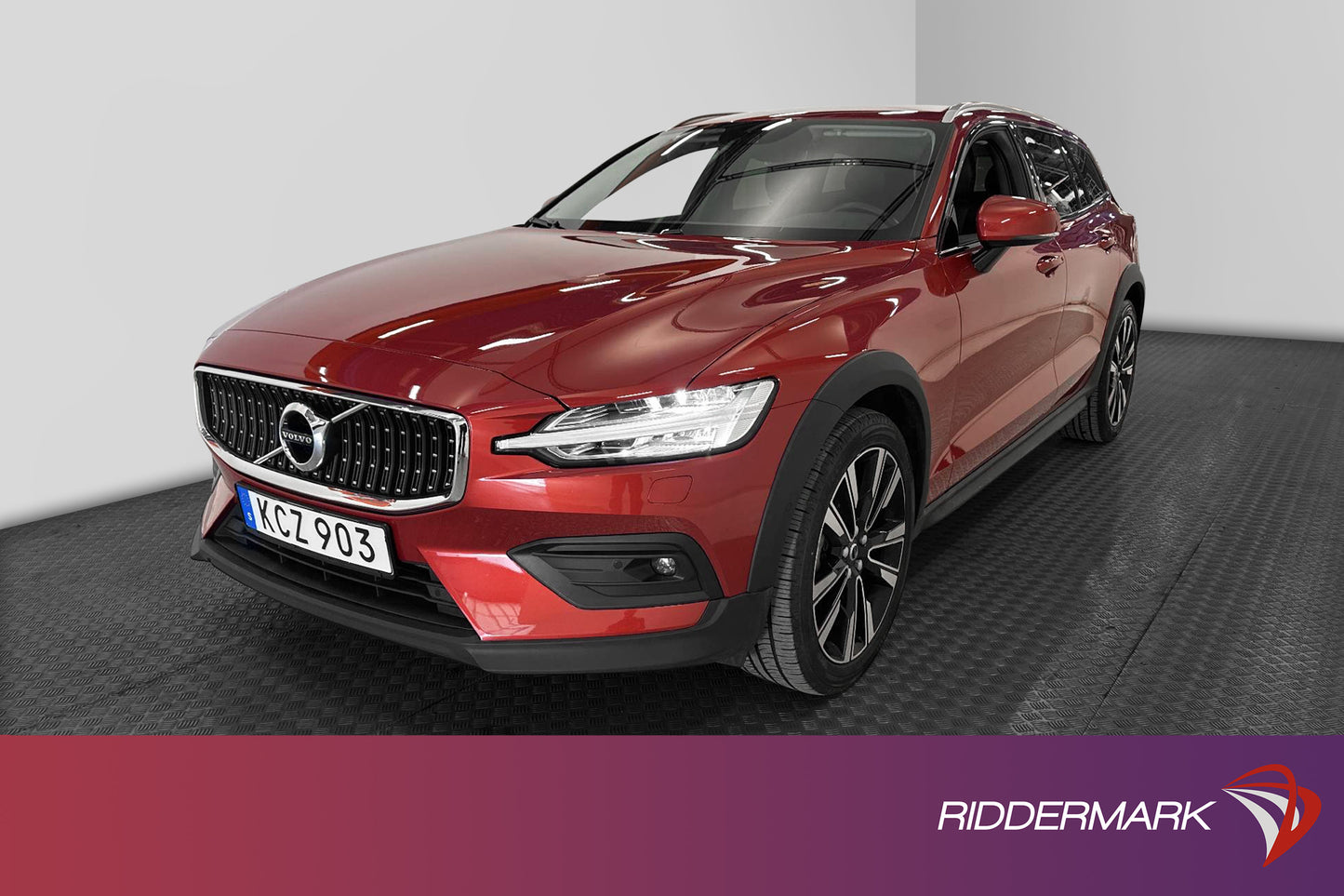 Volvo V60 Cross Country B5 AWD 250hk VOC H/K Carplay Drag