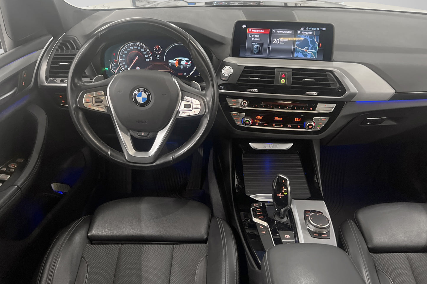 BMW X3 xDrive20d 190hk X-line Backkamera Navi Dragkrok Hifi